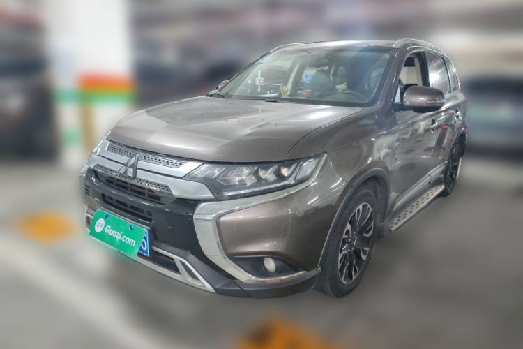 Used Mitsubishi Outlander 2019 2.4L 4x4 Zhi Xiang Edition 7 Seats China V Emission Standard