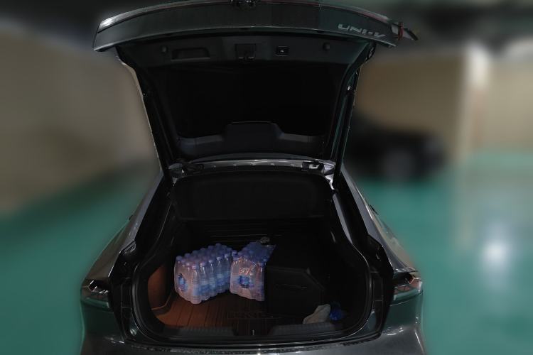 Used Changan UNI-V 2024 1.5T Prestige Edition