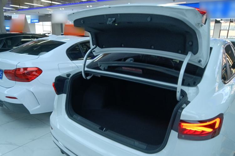 Used Geely Auto Emgrand 2025 4th Generation 1.5L CVT Flagship Version Trunk