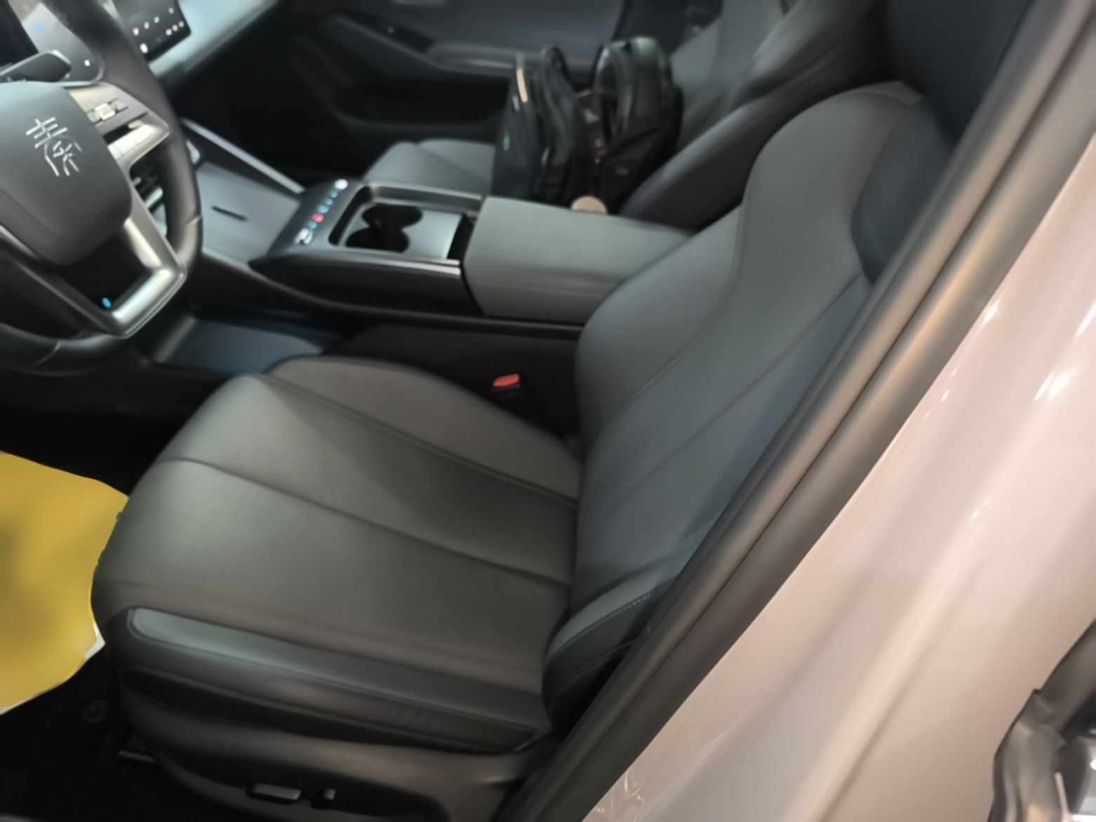 Vepředu