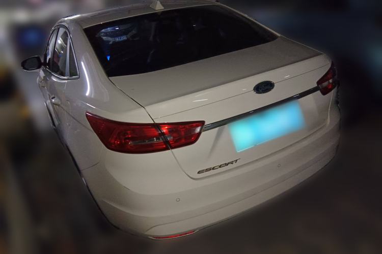 Used Ford Escort 2015 1.5L Automatic Fashion Model
