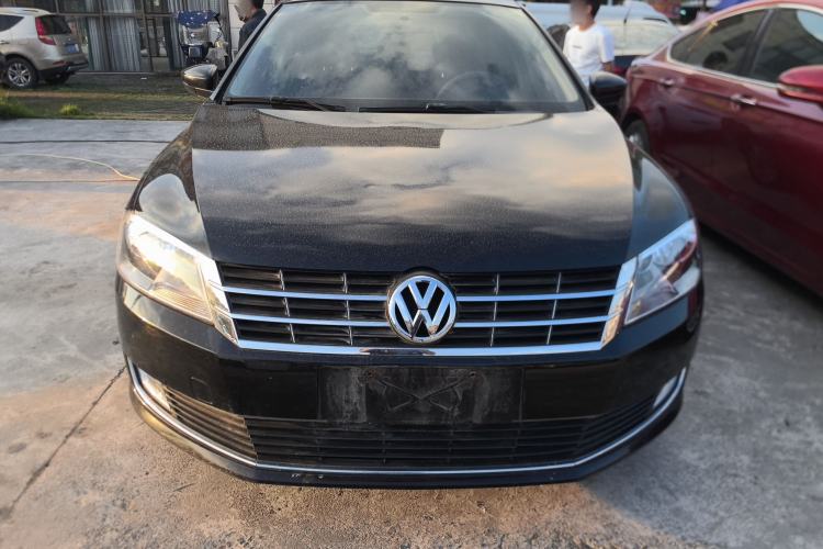 Used Volkswagen Lavida 2013 Restyled Classic 1.6L Manual Comfort Edition Front