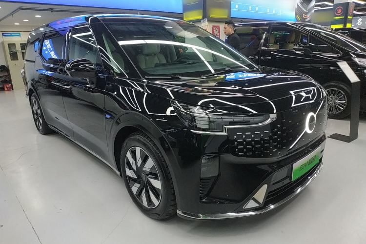 Used Volvo EM90 2025 Ultra Six-Seater