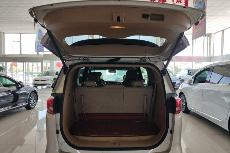 Used Buick GL8 2018 ES 28T Flagship Model China VI Standard Trunk