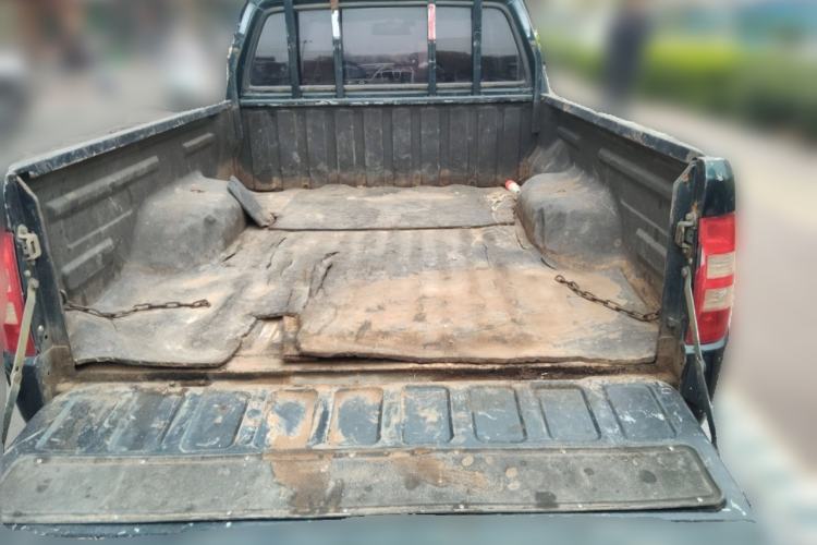 Used JMC Baodian 2016 2.8T New Value-Added Diesel Two-Wheel Drive Extended Cargo Basic Version JX493ZLQ4F
