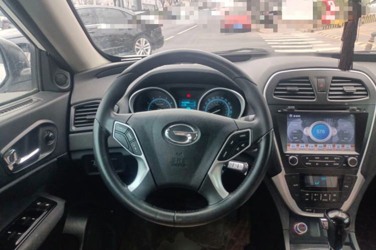 Used GAC Trumpchi GS5 2014 2.0L Automatic Two-Wheel Drive Deluxe Edition Steering Wheel
