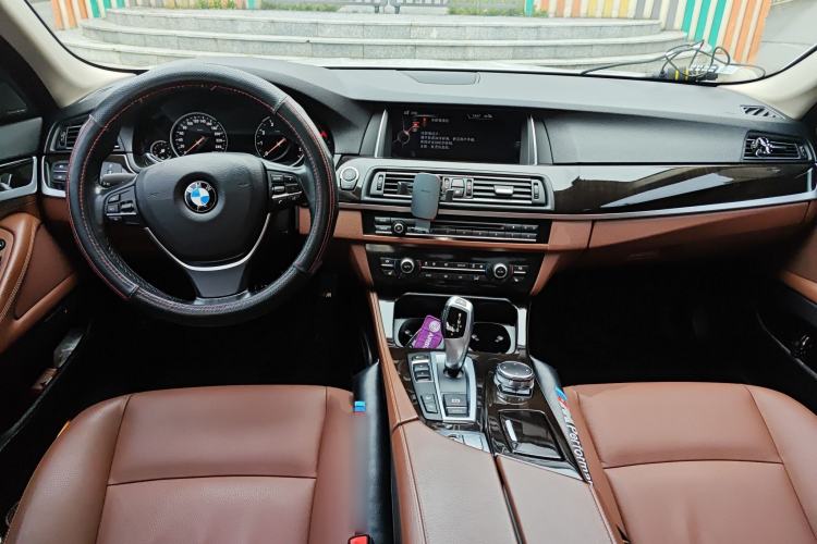 Used BMW 5 Series 2017 528Li xDrive Leading Model
