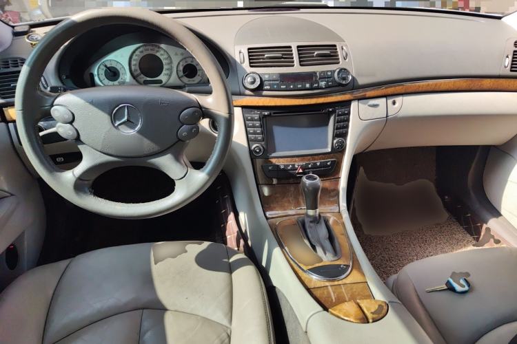 Used Mercedes-Benz E-Class 2007 E 280 Fashion Model Center Console