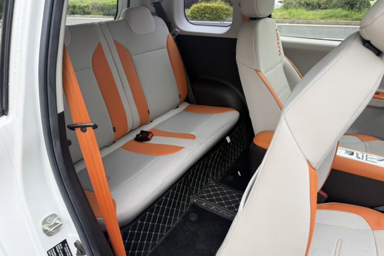 Used CHANGAN NEVO Lumin 2024 301km Orange Wind Edition Interior 5