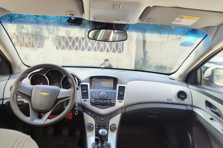 Used Chevrolet Cruze 2014 1.6L SL Millionth Anniversary Edition MT
