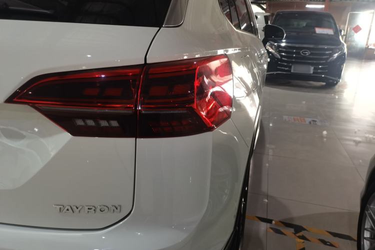 Used Volkswagen Tayron 2020 330TSI Two-Wheel Drive Luxury Smart Connectivity Version Right Rear Taillight