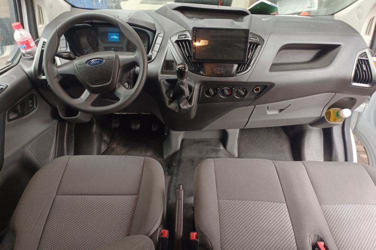 Used Ford Transit 2017 2.0T Diesel Multi-Function Commercial Vehicle Short Wheelbase Mid-Roof China V Standard
