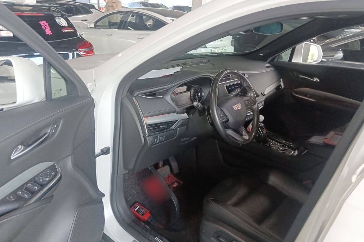 Used Cadillac XT4 2018 28T Two-Wheel Drive Leading Version