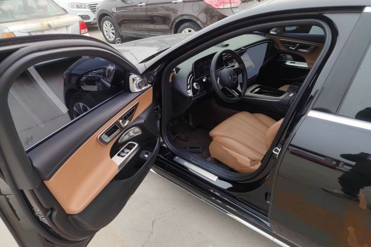 Used Mercedes-Benz E-Class 2025 Facelift E 300 L Luxury Edition
