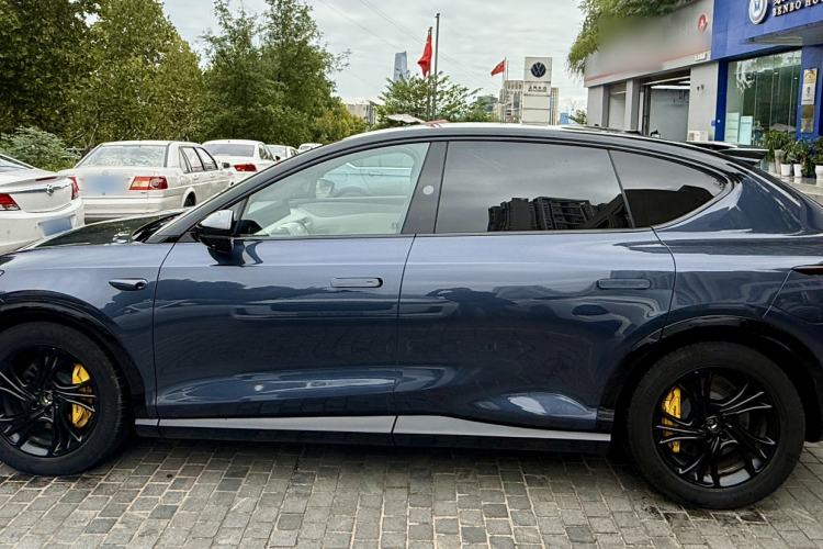 Used IM LS7 2023 100kWh Lux All-Wheel-Drive Version
