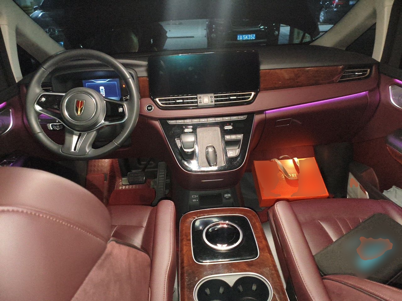 Hongqi HQ9 2023 2.0T Smart Connect Flagship Edition - Chinese Trim Chang — снимка 9
