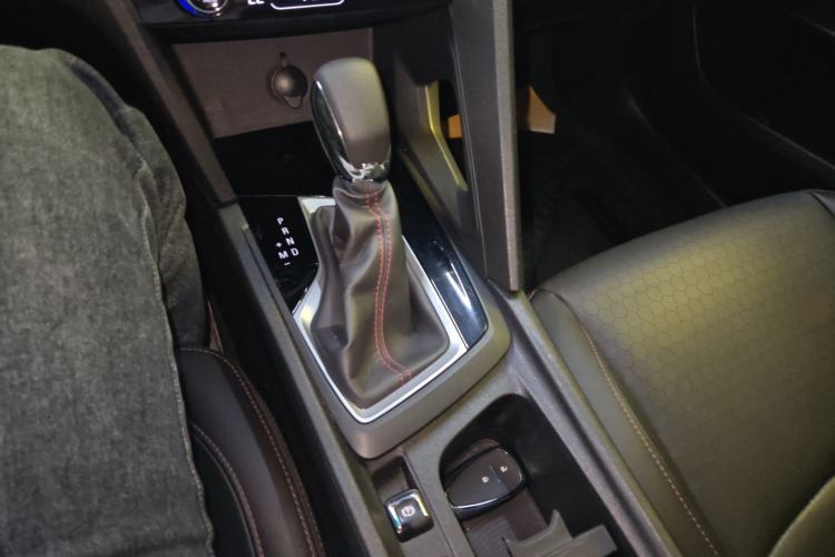 Used Chevrolet Orlando 2020 Light Hybrid Redline 530T Automatic Enjoyment Edition (5+2 Models)