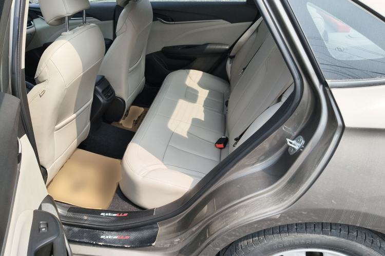 Used Buick GT 2019 15T Dual-Clutch Connected Elite Model China VI Left Rear Seat