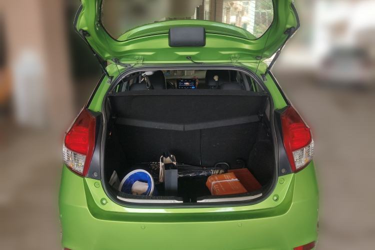 Used Toyota YARiS L Zhi Xuan 2015 1.5E Automatic Charm Edition Trunk