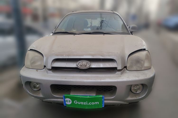 Used Huatai Santa Fe Classic 2012 2.0L Gasoline Manual Two-Wheel Drive with Sunroof
