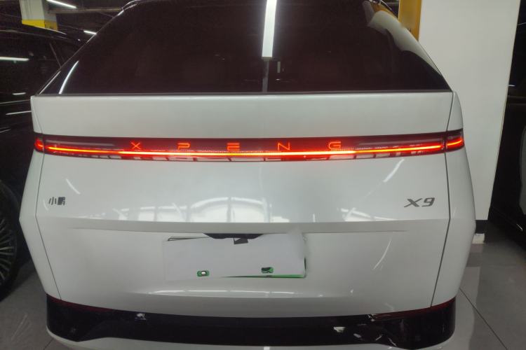 Used XPeng X9 2025 740 Ultra-Long Range Max

