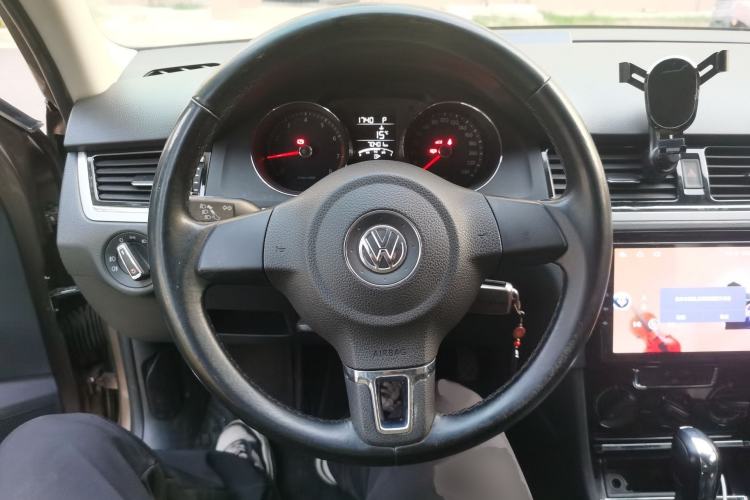 Used Volkswagen Bora 2015 Qihui Edition 1.6L Automatic Fashion Model
