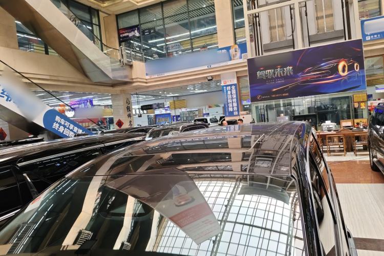 Used Denza D9 2022 DM-i 970 Four-Wheel Drive Prestige Model
