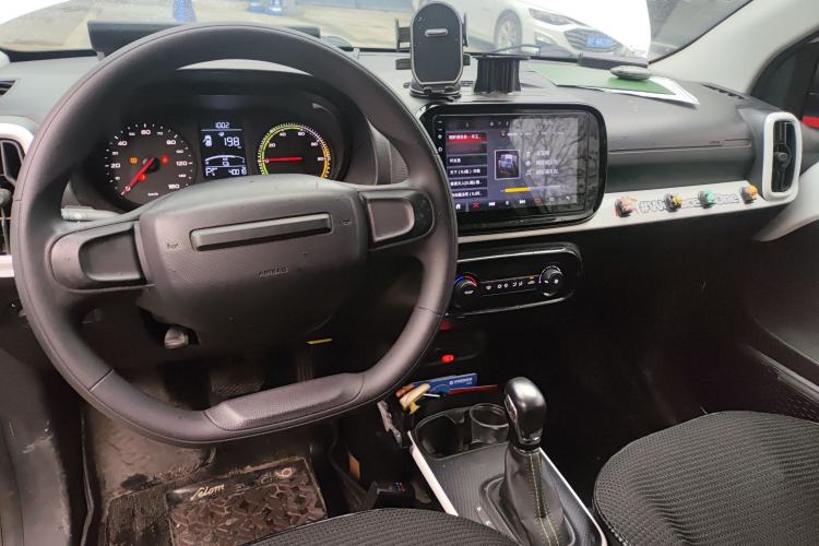 Used Roewe Clever 2021 302 km New Four-Seater Super-Efficient Version
