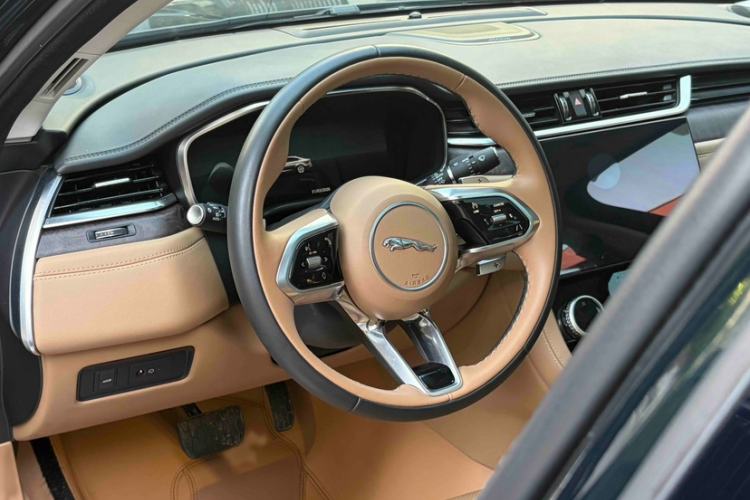 Used Jaguar XFL 2024 2.0T P250 Two-Wheel Drive Prestige Luxury Edition
