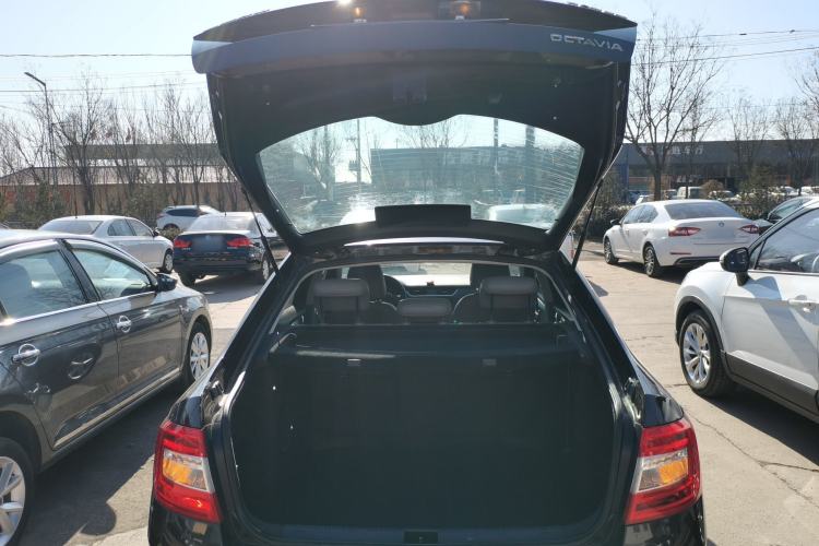 Used Skoda Octavia 2015 1.6L Automatic Yijie Edition