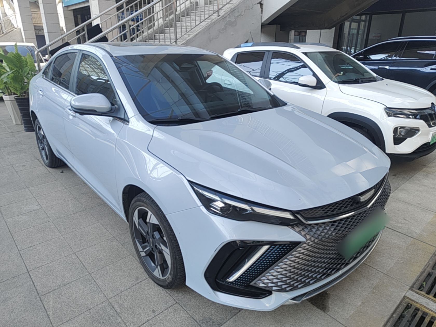 Geely Auto Emgrand L HiP 2022 1.5TD-DHT Pro 100KM Super Rui — снимка 3