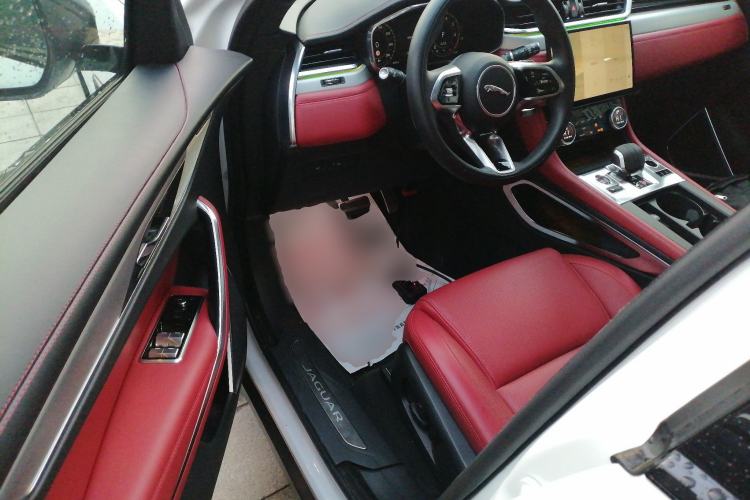 Used Jaguar F-PACE 2024 P250 R-Dynamic SE
