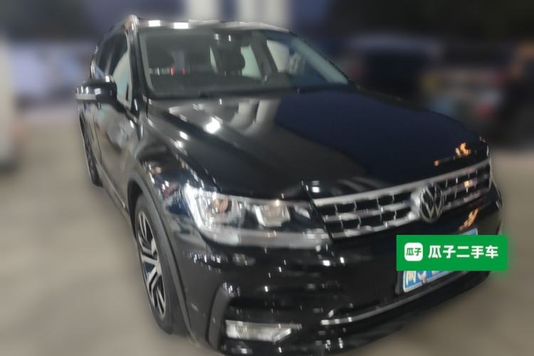 Used Volkswagen Tiguan L 2021 330TSI Automatic Two-Wheel Drive R-Line Enhanced Edition Front Right 45 Deg