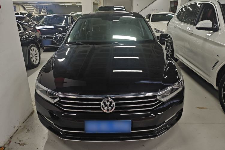 Used Volkswagen Magotan 2019 330TSI DSG Luxury Model China V Standard Front