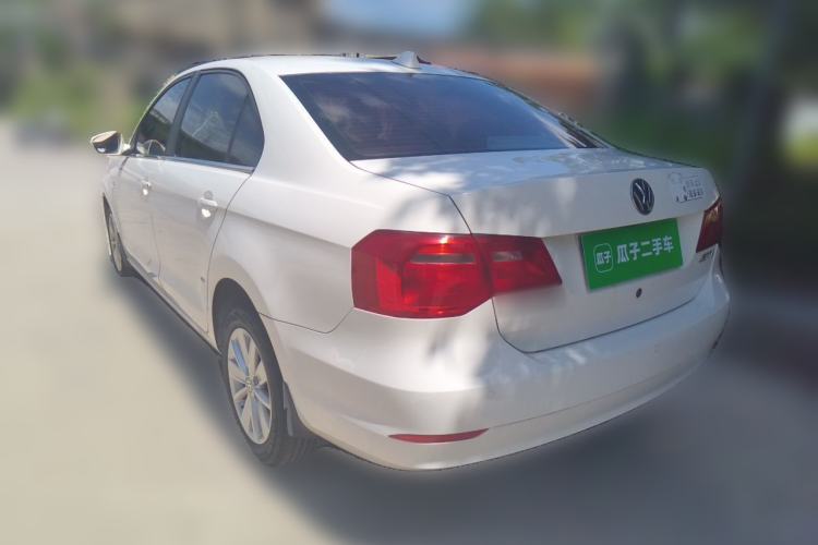 Used Volkswagen Jetta 2015 1.6L Manual Comfort Model
