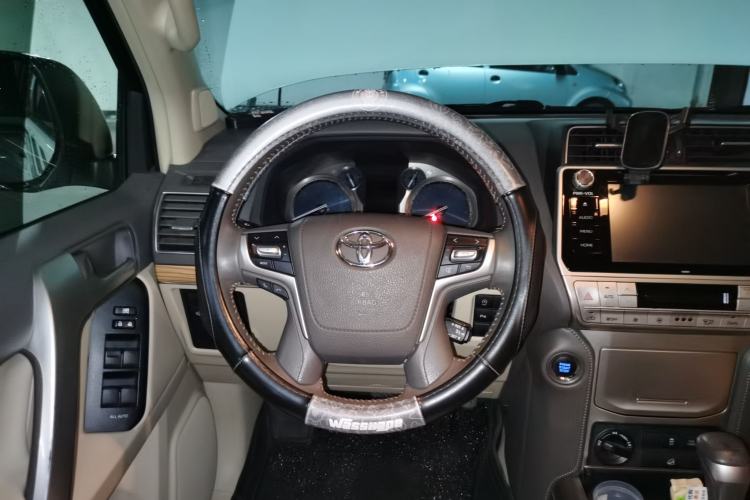 Used Toyota Prado 2018 3.5L Automatic TX-L Steering Wheel