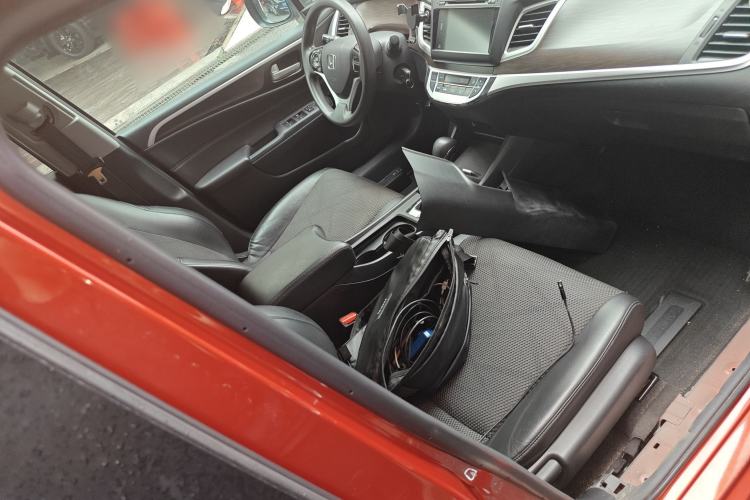 Used Honda Jade 2013 1.8L automatic Comfort version 5 seats Right Front Seat