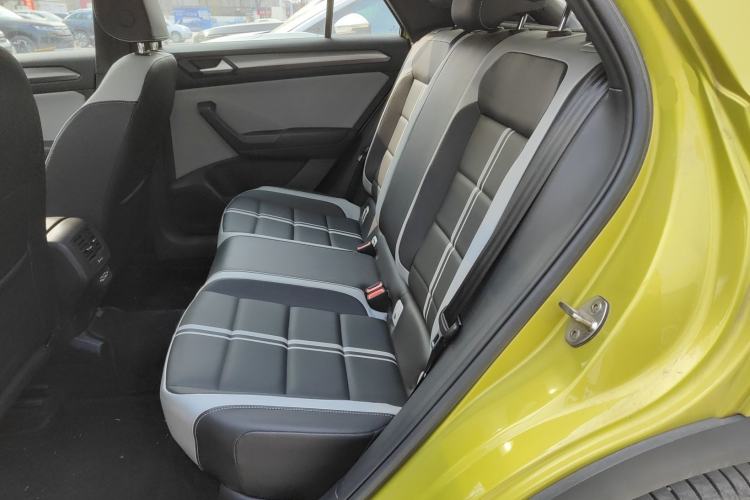 Used Volkswagen T-ROC 2023 300TSI DSG Two-Wheel Drive Starlight Edition