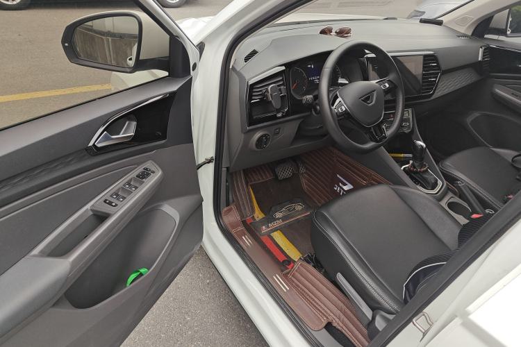 Used Jetta VS5 2020 280TSI Automatic "Thirty and Standing Tall" Edition Driver Seat