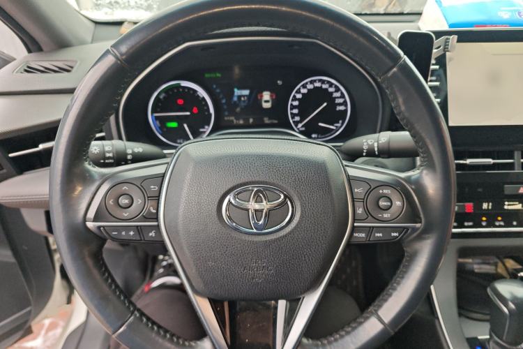 Used Toyota Avalon 2019 Dual-Engine 2.5L XLE Prestige Version China VI Standard