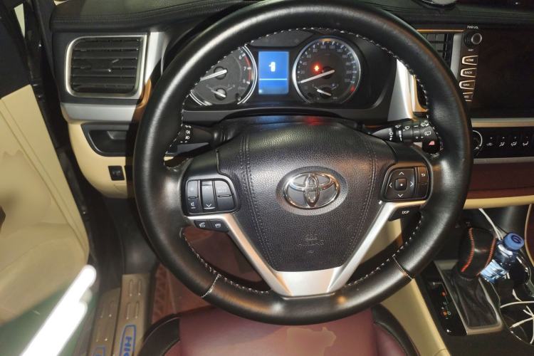 Used Toyota Highlander 2015 2.0T Four-Wheel Drive Elite Edition 7-Seater
