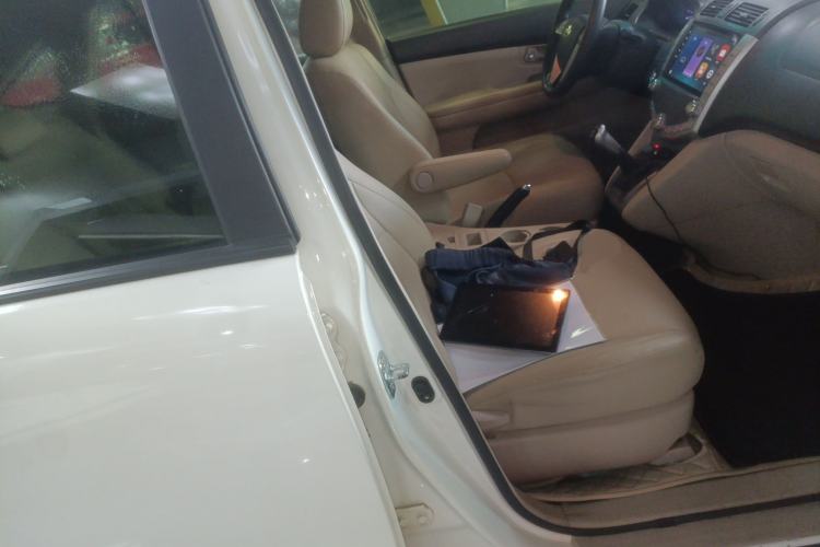 Used BYD S6 2014 2.0L Manual Luxury 5-Seater