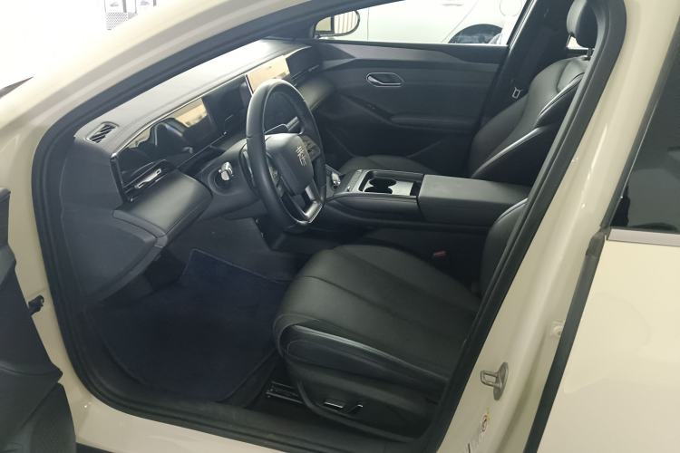 Used BYD Qin L 2025 EV 545KM Beyond Version Left Front Seat