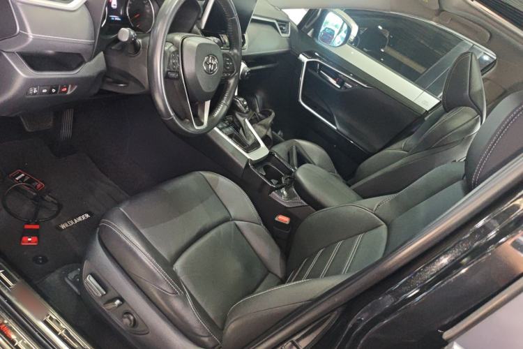 Used Toyota Wildlander 2021 2.0L CVT Two-Wheel Drive Luxury Edition Left Front Seat