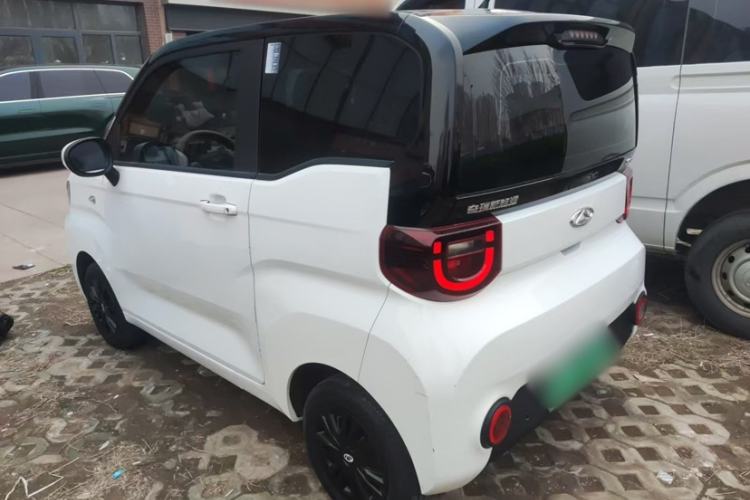 Used Chery QQ Ice Cream 2022 120km Conical Shape Lithium Iron Phosphate
