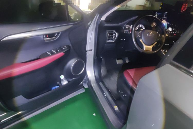 Used Lexus NX 2020 200 Front-Wheel Drive Freeline Edition China VI Standard Driver Seat