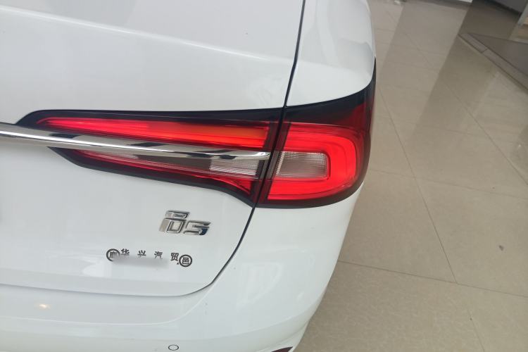 Used Roewe i5 2019 1.5L Automatic 4G Connected Linghao Flagship Edition
