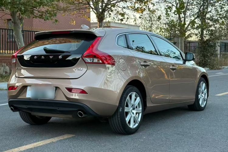 Used Volvo V40 2017 T3 Zhiya Edition