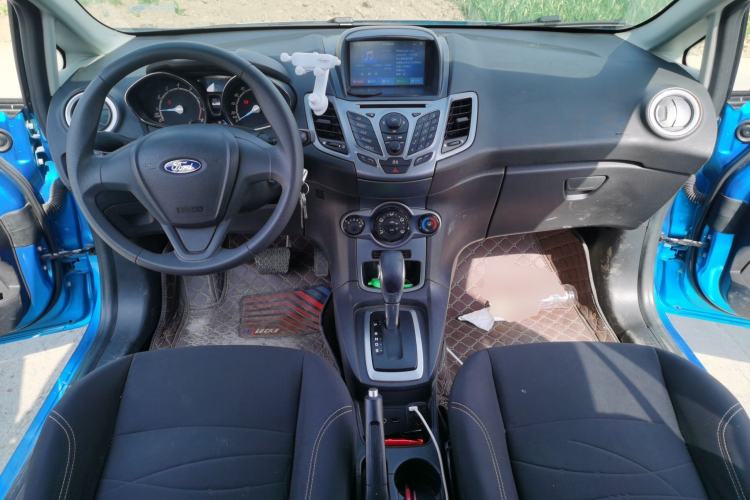 Used Ford Fiesta 2013 Hatchback 1.5L Automatic Fashion Edition Center Console