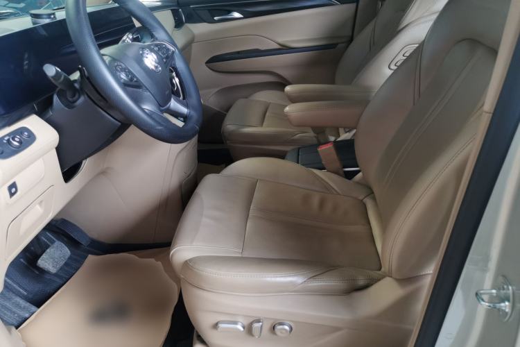 Used Buick GL8 2020 ES Land Cruiser 653T Luxury Model
